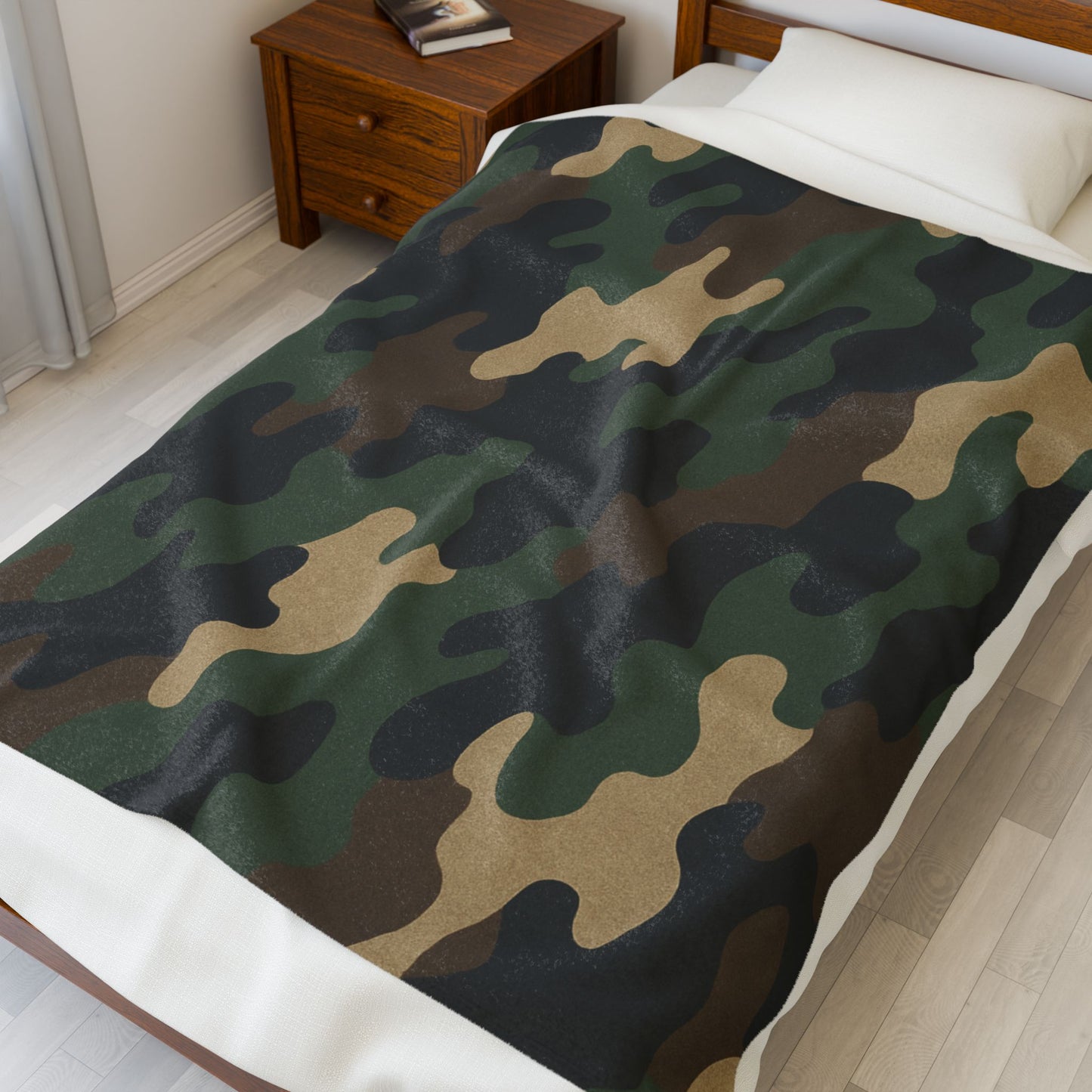 Cozy Camo Velveteen Plush Blanket for Comfort Lovers, Soft Throw Blanket, Perfect for Camping, Home Decor, Gift Ideas - TRV