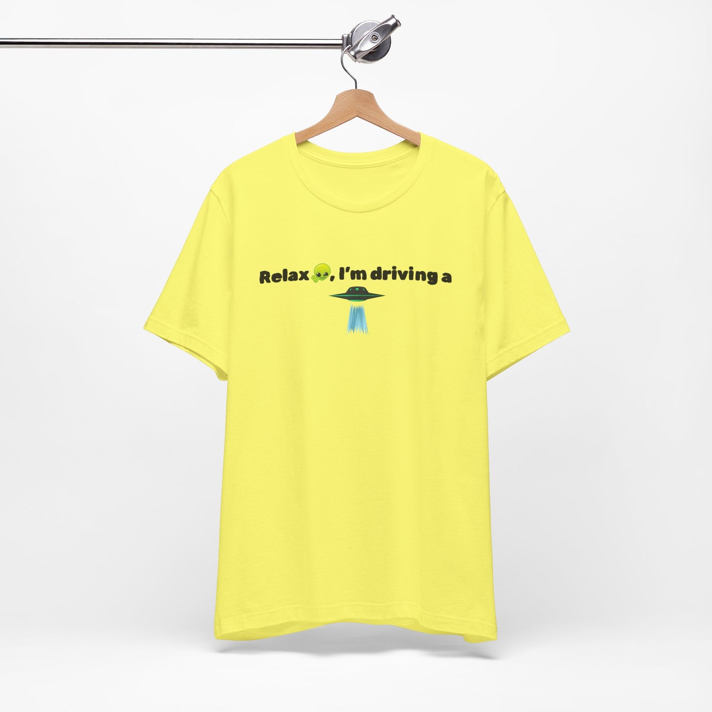 Alien Driving Unisex Tee - Fun Casual Shirt, Gifts for UFO Lovers, Quirky Humor T-Shirt, Perfect for Road Trips, Unique Birthday Present