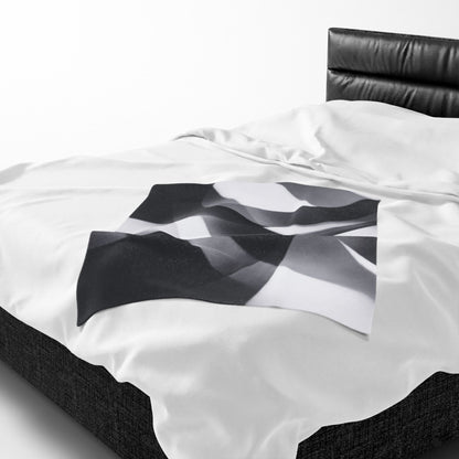 Abstract Black Smoke Design Velveteen Plush Blanket | Monochrome Swirl