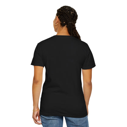 Sporty Unisex Garment-Dyed T-Shirt with Football Player Graphic, Activewear, Casual Wear, Gift for Runners, Fitness Apparel, Everyday Style