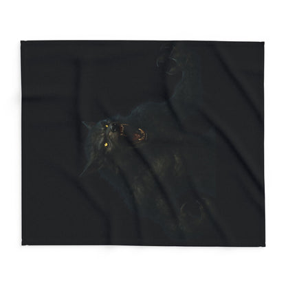 Fierce Werewolf Arctic Fleece Blanket, Cozy Blanket for Horror Lovers, Gifts for Halloween, Warm Throw for Movie Night