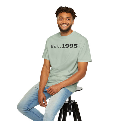 Vintage Est. 1995 T-Shirt, Retro Unisex Tee, Perfect Gift for Birthdays, Casual Wear, Nostalgic Apparel - TRV