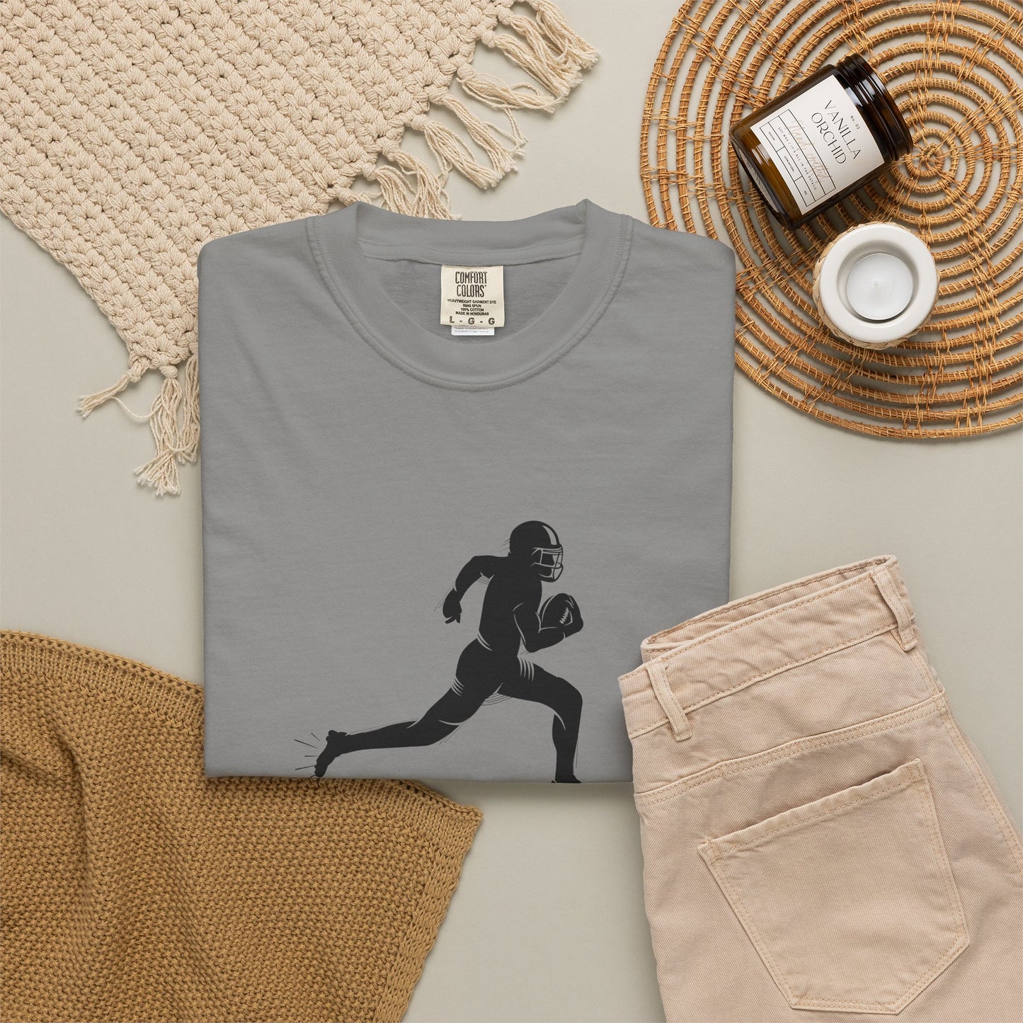 Football Player Graphic Unisex T-Shirt, Casual Sports Tee, Gift for Athletes, Workout Shirt, Everyday Wear, Unique Running Apparel