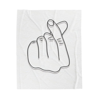 Cozy Velveteen Plush Blanket with Heart Gesture Design - Perfect for Gifts & Home Decor - TRV