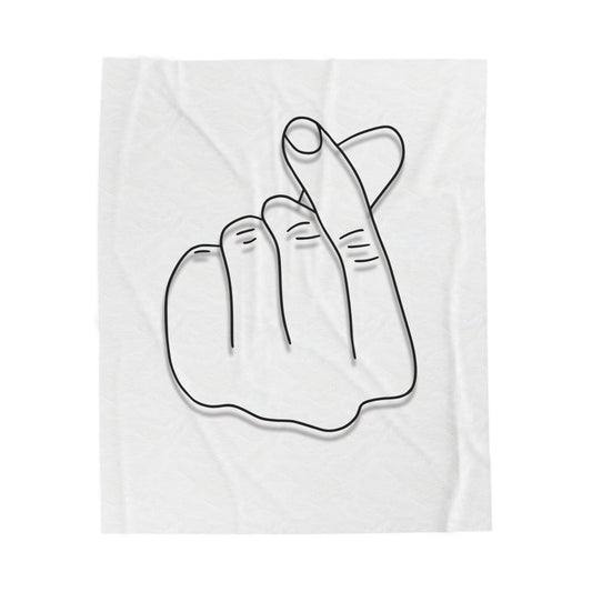 Cozy Velveteen Plush Blanket with Heart Gesture Design - Perfect for Gifts & Home Decor - TRV