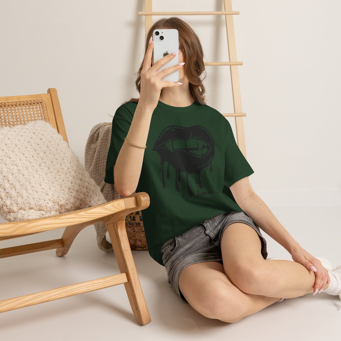 Edgy Graphic Tee - Dripping Lips Design - Unisex Heavy Cotton Tee