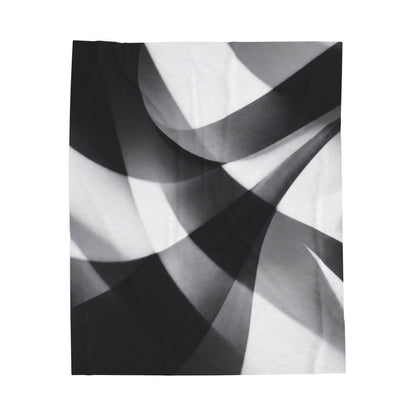Abstract Black Smoke Design Velveteen Plush Blanket | Monochrome Swirl