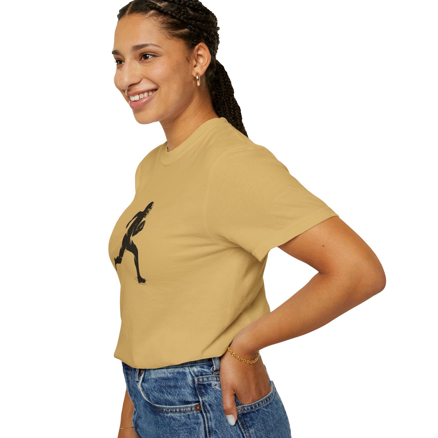 Football Player Graphic Unisex T-Shirt, Casual Sports Tee, Gift for Athletes, Workout Shirt, Everyday Wear, Unique Running Apparel