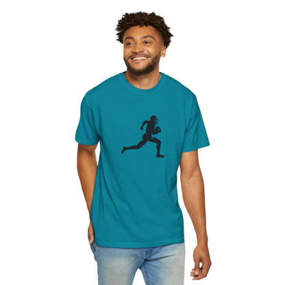 Football Player Graphic Unisex T-Shirt, Casual Sports Tee, Gift for Athletes, Workout Shirt, Everyday Wear, Unique Running Apparel
