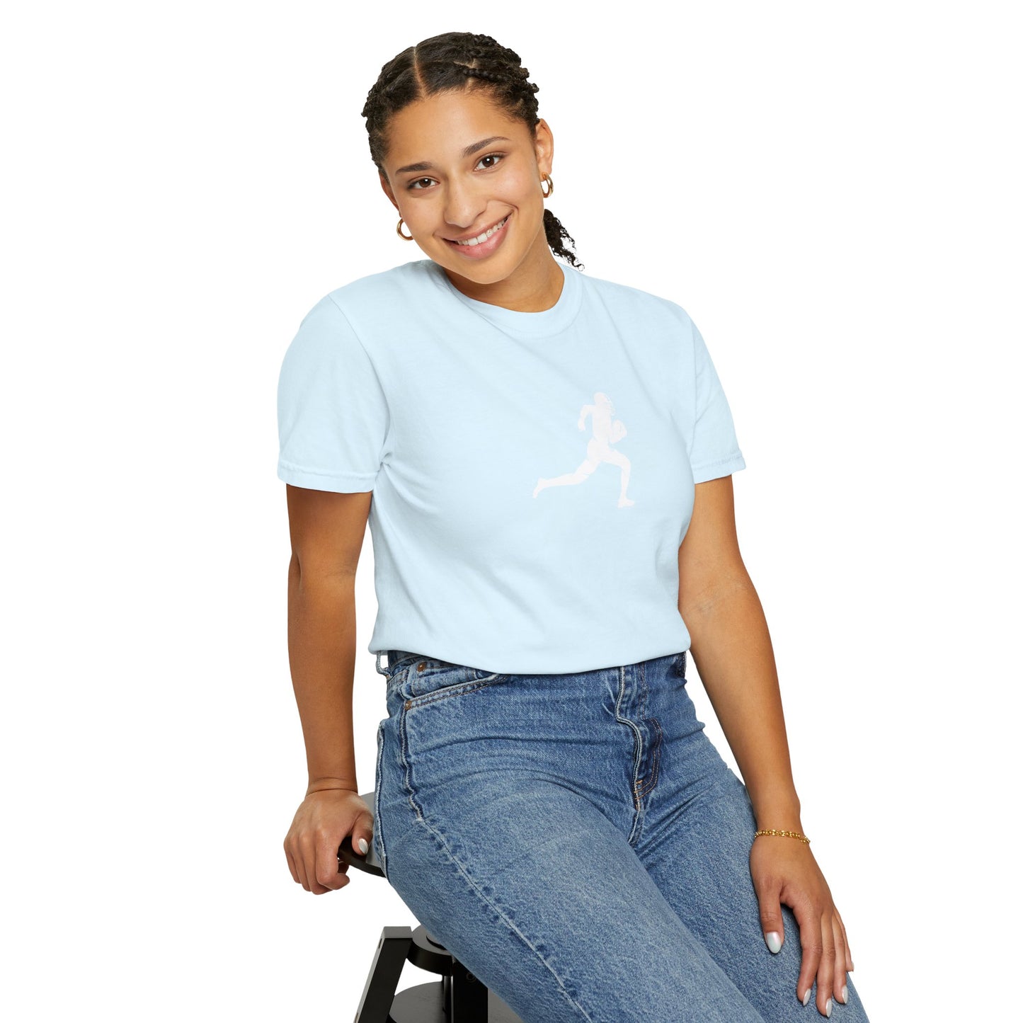 Sporty Unisex Garment-Dyed T-Shirt with Football Player Graphic, Activewear, Casual Wear, Gift for Runners, Fitness Apparel, Everyday Style