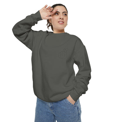 Minimalist Unisex Sweatshirt with Hand Design - Cozy & Stylish