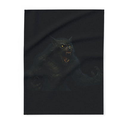Fierce Werewolf Arctic Fleece Blanket, Cozy Blanket for Horror Lovers, Gifts for Halloween, Warm Throw for Movie Night