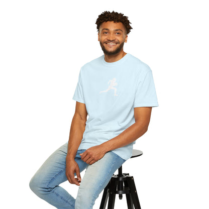 Sporty Unisex Garment-Dyed T-Shirt with Football Player Graphic, Activewear, Casual Wear, Gift for Runners, Fitness Apparel, Everyday Style