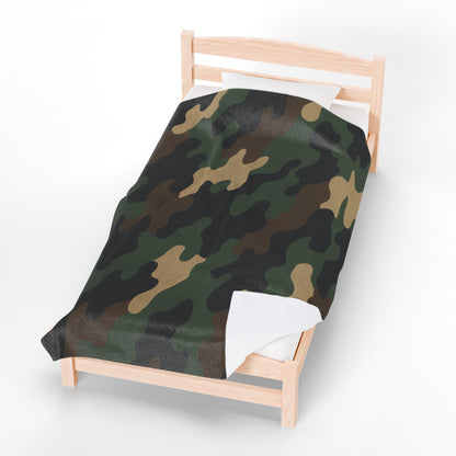 Cozy Camouflage Velveteen Plush Blanket | Ideal for Campouts, Living Room Decor, Gift for Him, Outdoor Adventures, Soft Throw - TRV
