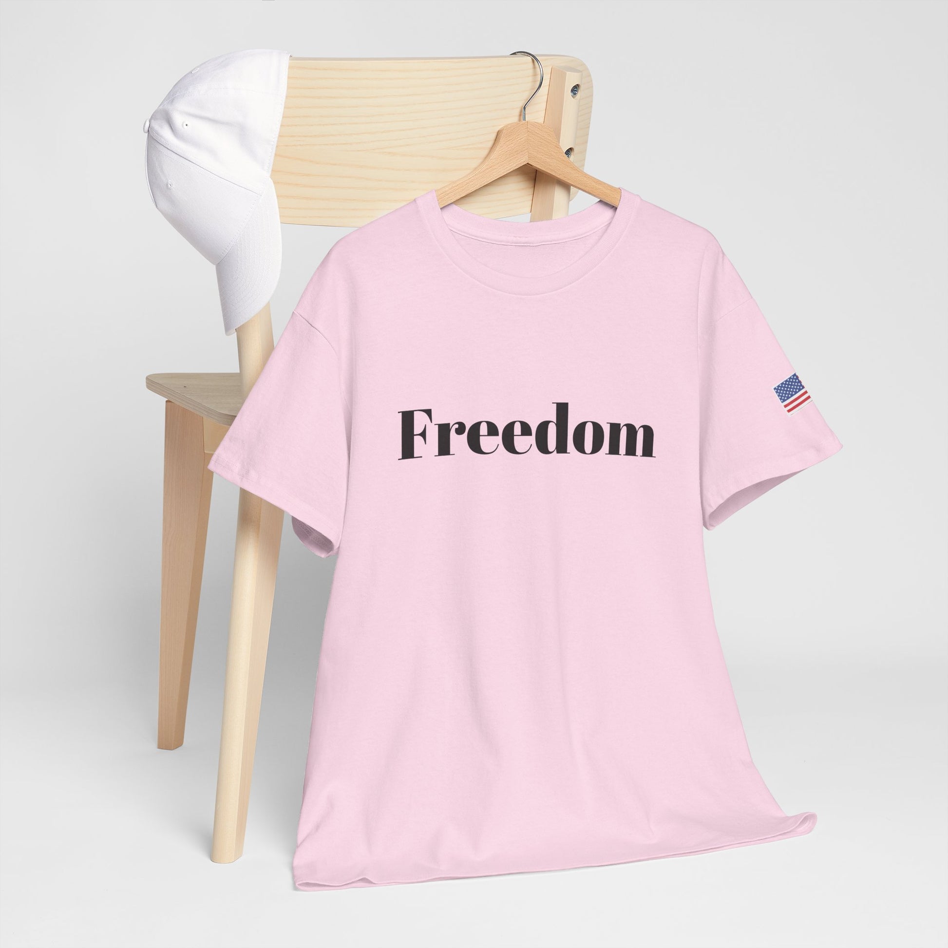 Freedom script tee | T-Shirt, American flag sleeve - TRV