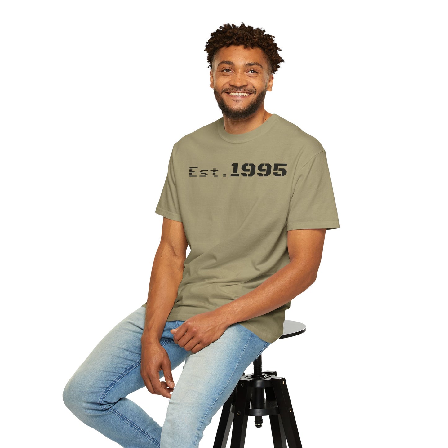 Vintage Est. 1995 T-Shirt, Retro Unisex Tee, Perfect Gift for Birthdays, Casual Wear, Nostalgic Apparel - TRV