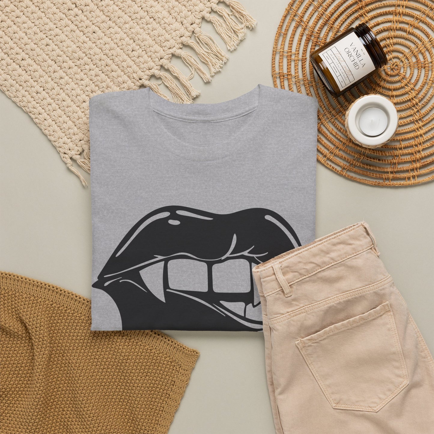 Edgy Graphic Tee - Dripping Lips Design - Unisex Heavy Cotton Tee