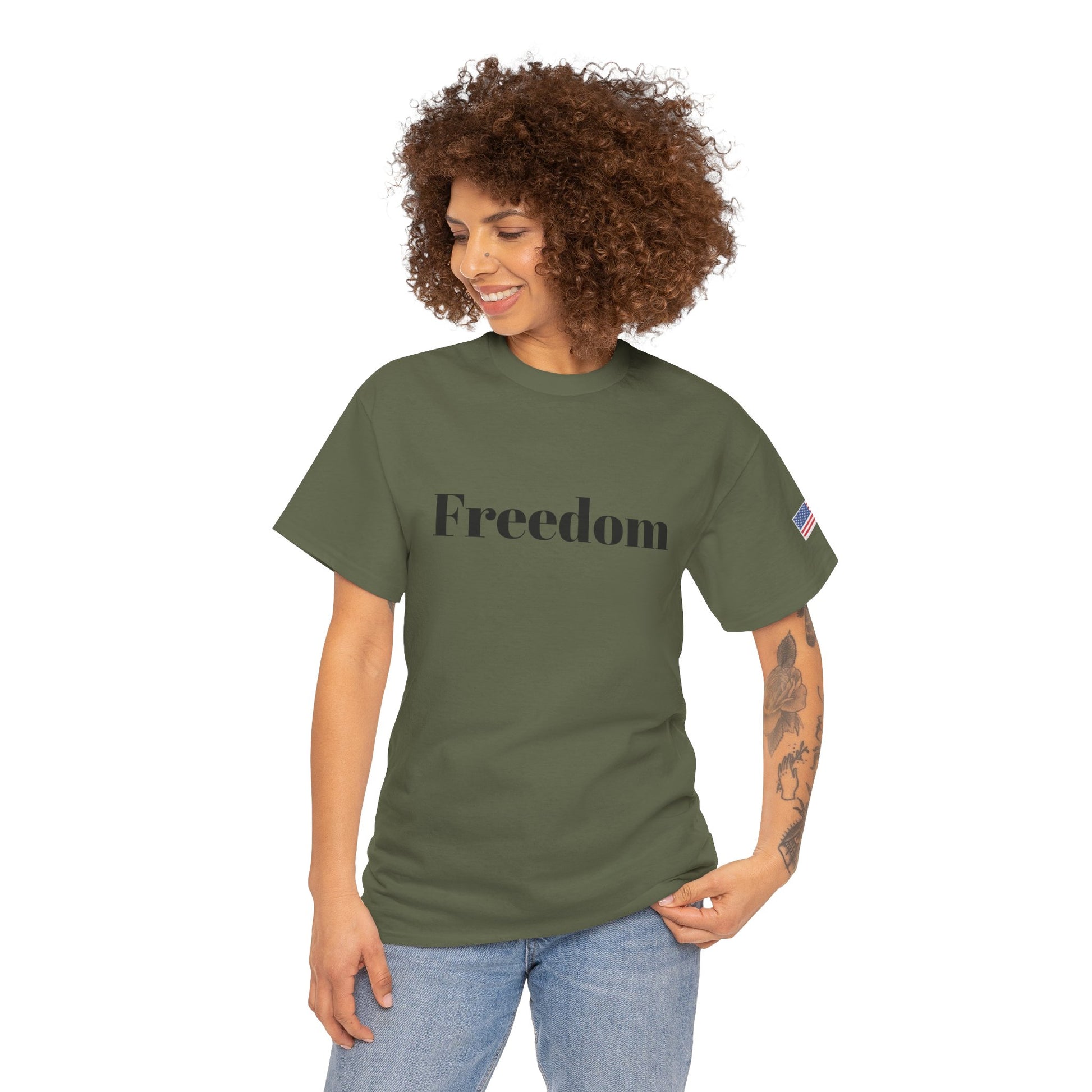 Freedom script tee | T-Shirt, American flag sleeve - TRV